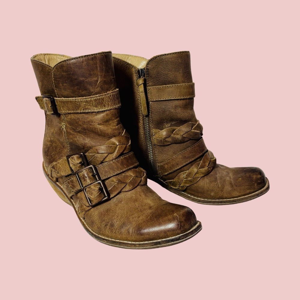 Latigo Paz Square Toe Leather Ankle Boot with Stacked Heel, Size 7